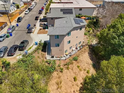 View/Area - 1413 Shoshone St, Oceanside, CA 92058 photo 3 of 17