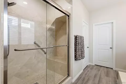 Bath - 39186 Clydesdale Cir, Temecula, CA 92591 photo 6 of 8