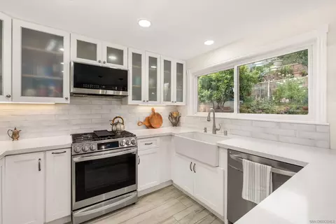 Kitchen - 9140 Inverness, Santee, CA 92071 photo 2 of 5