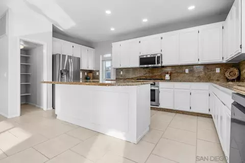 Kitchen - 9910 Mollie, Santee, CA 92071 photo 5 of 6