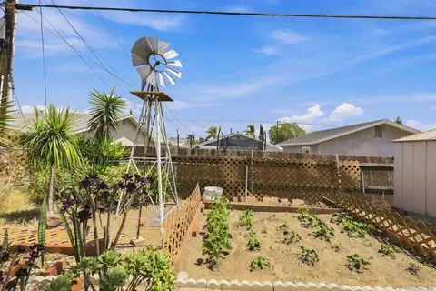 Exterior - 227 Millar, El Cajon, CA 92020 photo 14 of 17