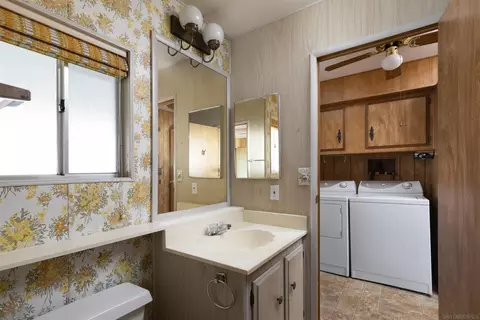 Bath - 275 S Worthington St #105, Spring Valley, CA 91977 photo 2 of 4