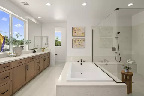 Bath - 13780 Holly Oak Way, Poway, CA 92064 photo 6 of 10