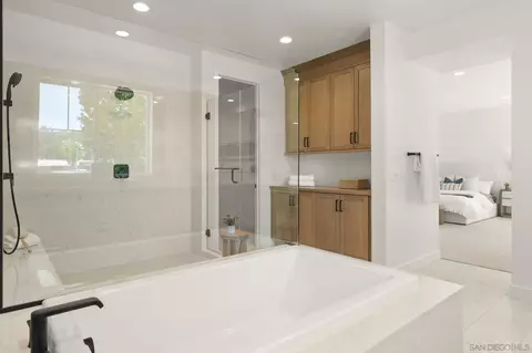 Bath - 13780 Holly Oak Way, Poway, CA 92064 photo 10 of 10