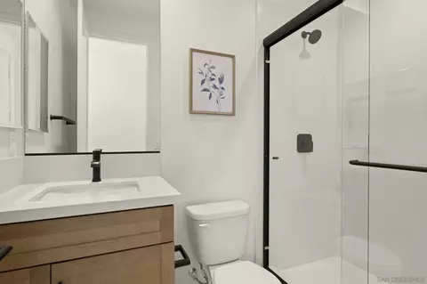 Bath - 13780 Holly Oak Way, Poway, CA 92064 photo 1 of 10