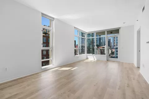 427 9th Ave #806, San Diego, CA 92101