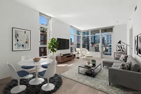 427 9th Ave #806, San Diego, CA 92101