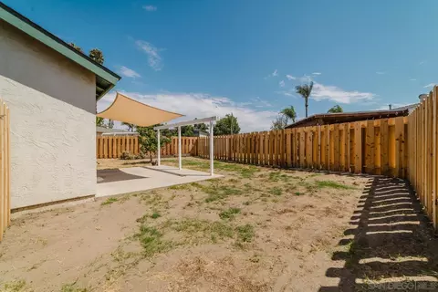 Exterior - 181 Heritage St, Oceanside, CA 92058 photo 4 of 5