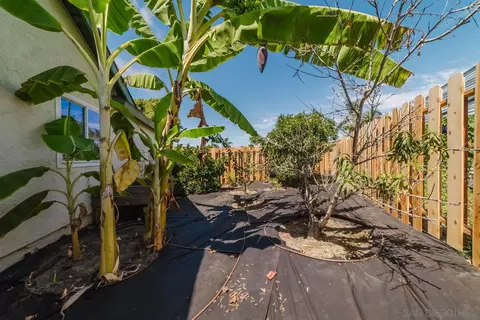 Exterior - 181 Heritage St, Oceanside, CA 92058 photo 5 of 5
