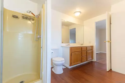 Bath - 4660 N River Rd #80, Oceanside, CA 92057 photo 2 of 3