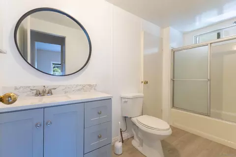 Bath - 4660 N River Rd #80, Oceanside, CA 92057 photo 3 of 3