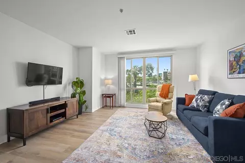 1501 Front St #414, San Diego, CA 92101