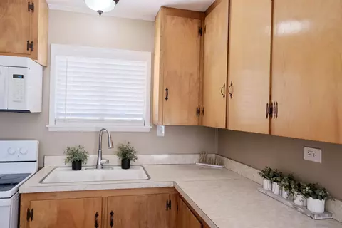 Kitchen - 3406 Windward Dr, Julian, CA 92036 photo 4 of 5