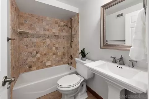 Bath - 14653 Dash Way, Poway, CA 92064 photo 1 of 4