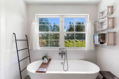 Bath - 3003 Guajome Lake Rd, Oceanside, CA 92057 photo 4 of 7