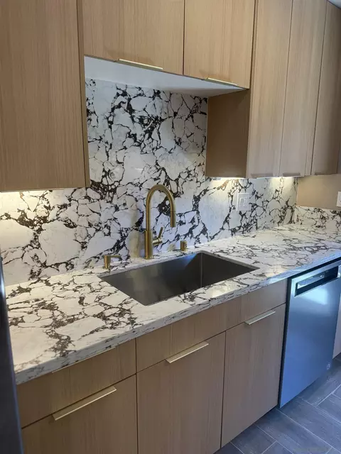 Kitchen - 519 Camelot Dr, Oceanside, CA 92054 photo 3 of 6