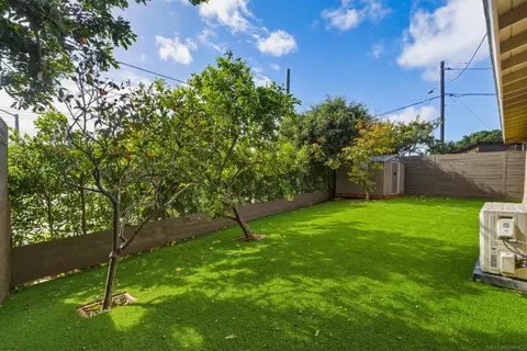 Exterior - 519 Camelot Dr, Oceanside, CA 92054 photo 9 of 11