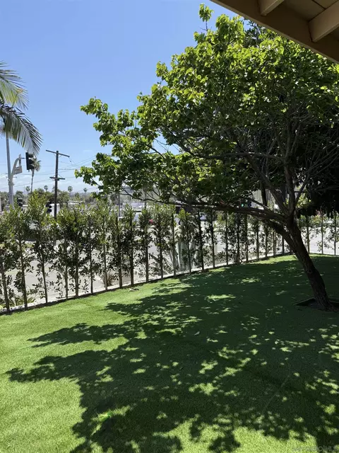 Exterior - 519 Camelot Dr, Oceanside, CA 92054 photo 5 of 11