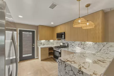 Kitchen - 519 Camelot Dr, Oceanside, CA 92054 photo 6 of 6