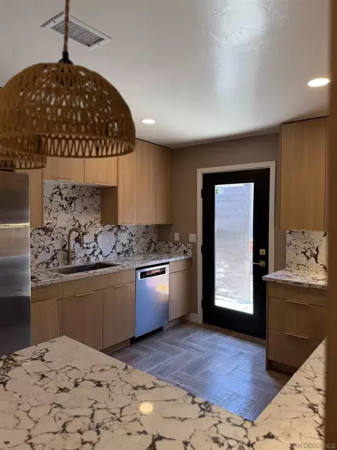 Kitchen - 519 Camelot Dr, Oceanside, CA 92054 photo 2 of 6