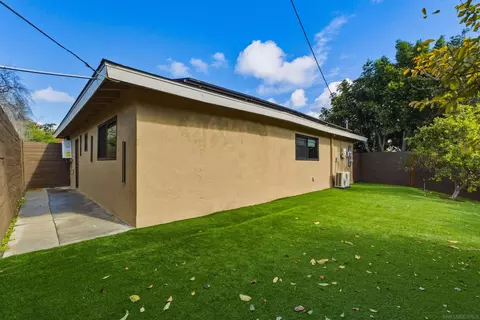 Exterior - 519 Camelot Dr, Oceanside, CA 92054 photo 11 of 11