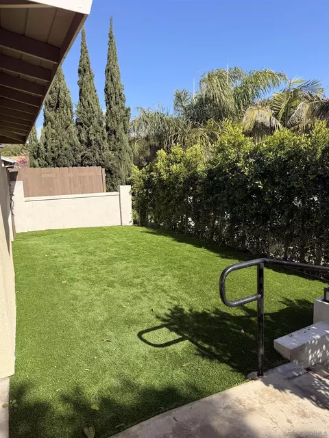 Exterior - 519 Camelot Dr, Oceanside, CA 92054 photo 3 of 11