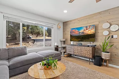 Living - 28960 Cedar Ln, Pine Valley, CA 91962 photo 1 of 3