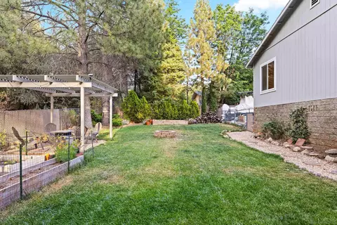 Exterior - 28960 Cedar Ln, Pine Valley, CA 91962 photo 9 of 13