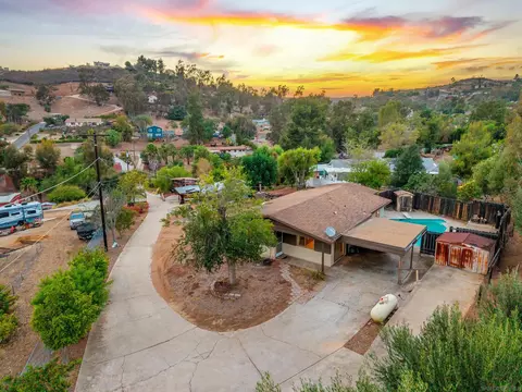 11435 Rocoso Rd, Lakeside, CA 92040 photo 2