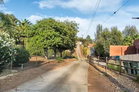 Exterior - 11435 Rocoso Rd, Lakeside, CA 92040 photo 5 of 10