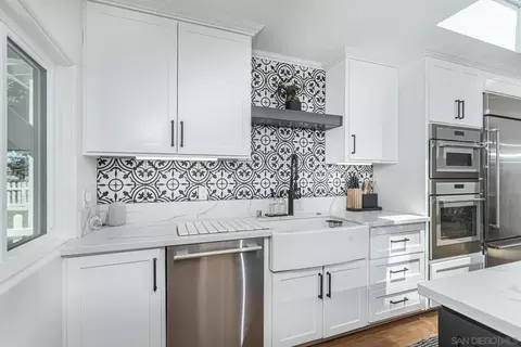 Kitchen - 221 B Ave, Coronado, CA 92118 photo 4 of 5