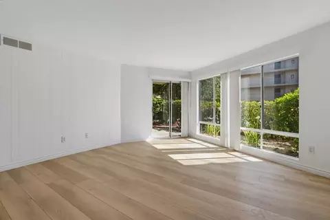 Living - 5712 Baltimore Dr #453, La Mesa, CA 91942 photo 1 of 2