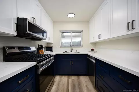 Kitchen - 10105 Shaggybark Dr, Santee, CA 92071 photo 3 of 3