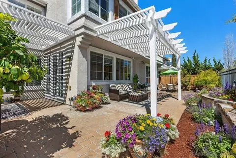5227 Ruette De Mer, San Diego, CA 92130