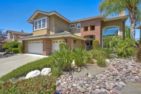 Exterior - 2267 Orchard View Ln, Escondido, CA 92027 photo 2 of 10