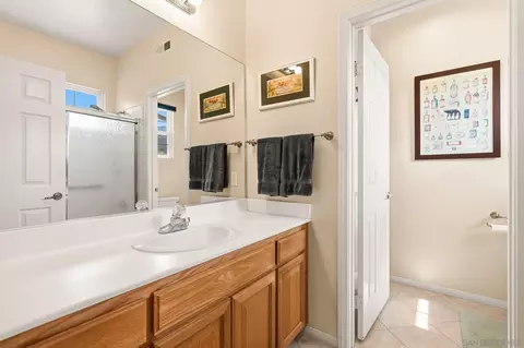 Bath - 2267 Orchard View Ln, Escondido, CA 92027 photo 1 of 6