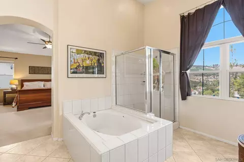 Bath - 2267 Orchard View Ln, Escondido, CA 92027 photo 3 of 6