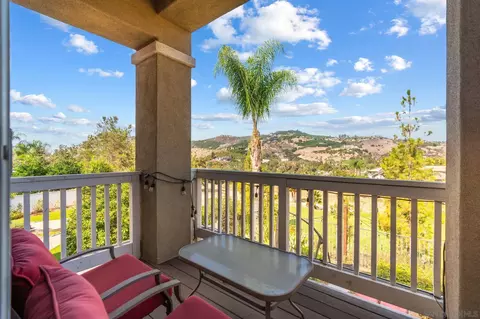 Exterior - 2267 Orchard View Ln, Escondido, CA 92027 photo 3 of 10