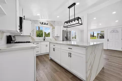 Kitchen - 669 Skyview St, El Cajon, CA 92020 photo 3 of 5
