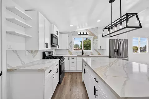 Kitchen - 669 Skyview St, El Cajon, CA 92020 photo 4 of 5