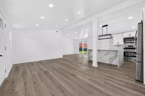 Living - 669 Skyview St, El Cajon, CA 92020 photo 2 of 3