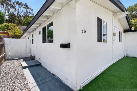 Exterior - 669 Skyview St, El Cajon, CA 92020 photo 3 of 9