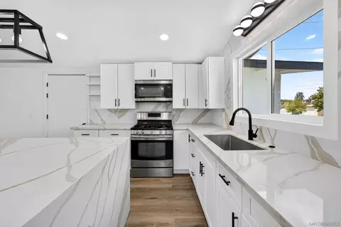 Kitchen - 669 Skyview St, El Cajon, CA 92020 photo 1 of 5