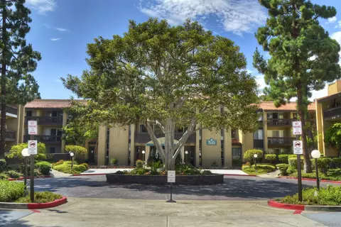 1775 Diamond St #221, San Diego, CA 92109