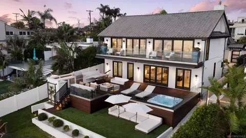 Other - 1112 Neptune Ave, Encinitas, CA 92024 photo 2 of 10