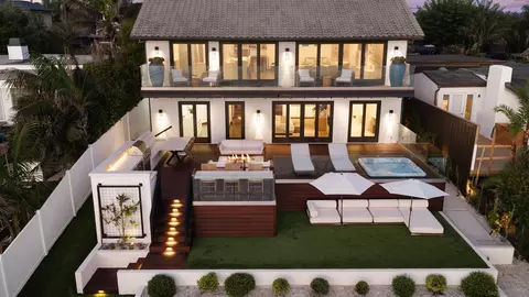 Exterior - 1112 Neptune Ave, Encinitas, CA 92024 photo 7 of 15