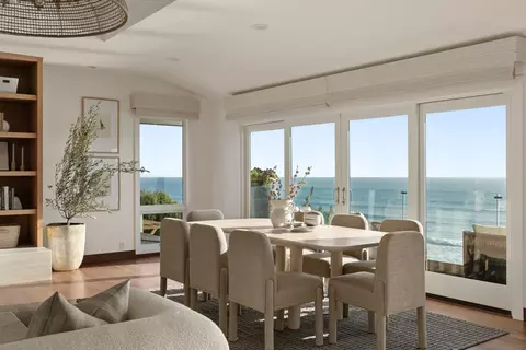 Dining - 1112 Neptune Ave, Encinitas, CA 92024 photo 3 of 4