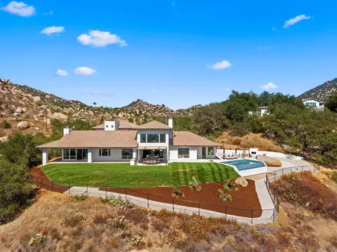 Exterior - 15711 Salida Del Sol, Ramona, CA 92065 photo 5 of 19