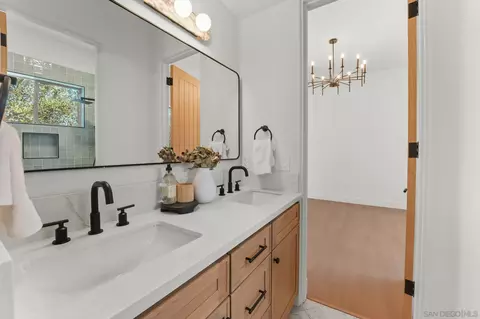 Bath - 15711 Salida Del Sol, Ramona, CA 92065 photo 5 of 7