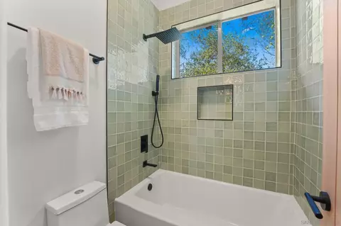 Bath - 15711 Salida Del Sol, Ramona, CA 92065 photo 6 of 7